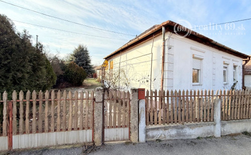 MAĎARSKO - FORRÓ / ENCS - ABÚJDEVECSER  - 4 IZBOVÝ DOM.