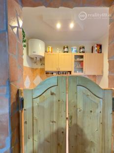 MAĎARSKO - JAZERO RAKACA - POSCHODOVÁ 3 IZBOVÁ CHATA PRI JAZERE S TERASOU.