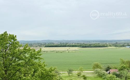 MAĎARSKO - SAJÓKERSZTÚR 2 X VINNÁ PIVNICA 50M2.