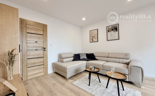 REZERVOVANÉ - KUZMÁNYHO -  KARPATSKÁ 3 IZBOVÝ LUXUSNÝ MODERNÝ BYT 71 M2 V TOP LOKALITE