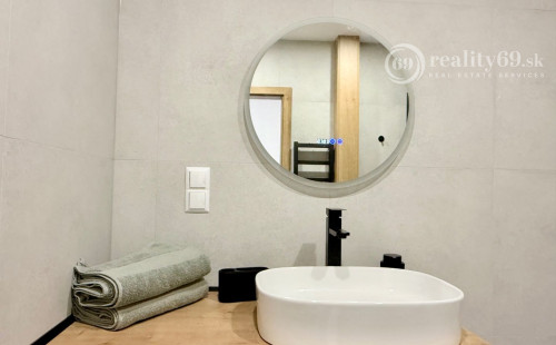 REZERVOVANÉ - KUZMÁNYHO -  KARPATSKÁ 3 IZBOVÝ LUXUSNÝ MODERNÝ BYT 71 M2 V TOP LOKALITE