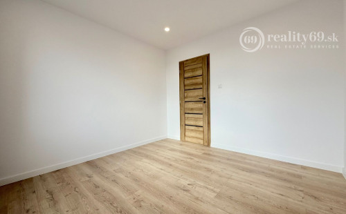 REZERVOVANÉ - KUZMÁNYHO -  KARPATSKÁ 3 IZBOVÝ LUXUSNÝ MODERNÝ BYT 71 M2 V TOP LOKALITE