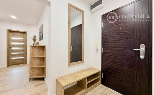 REZERVOVANÉ - KUZMÁNYHO -  KARPATSKÁ 3 IZBOVÝ LUXUSNÝ MODERNÝ BYT 71 M2 V TOP LOKALITE