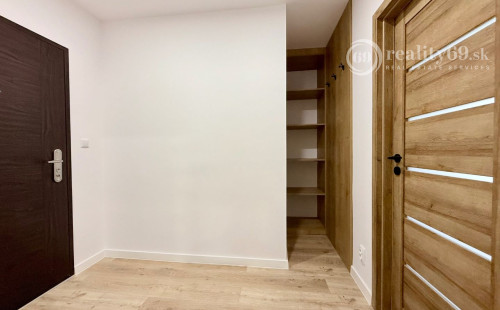 REZERVOVANÉ - KUZMÁNYHO -  KARPATSKÁ 3 IZBOVÝ LUXUSNÝ MODERNÝ BYT 71 M2 V TOP LOKALITE