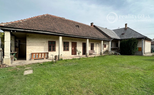 MAĎARSKO - ENCS SUPER DVOJGENERAČNÝ DOM  S ROZLOHOU 120 M2 + 120 M2