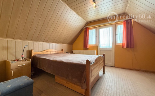 MAĎARSKO FORRÓ - SUPER 5 IZBOVÝ RD SO ZÁHRADOU