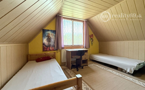 MAĎARSKO FORRÓ - SUPER 5 IZBOVÝ RD SO ZÁHRADOU