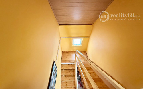 MAĎARSKO FORRÓ - SUPER 5 IZBOVÝ RD SO ZÁHRADOU