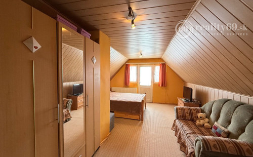 MAĎARSKO FORRÓ - SUPER 5 IZBOVÝ RD SO ZÁHRADOU