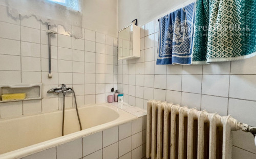 MAĎARSKO - SZENDRO - PEKNÝ 3 IZBOVÝ RODINNÝ DOM, GARÁŽ