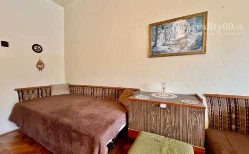 MAĎARSKO - SZENDRO - PEKNÝ 3 IZBOVÝ RODINNÝ DOM, GARÁŽ