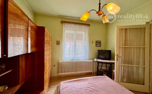 MAĎARSKO - SZENDRO - PEKNÝ 3 IZBOVÝ RODINNÝ DOM, GARÁŽ