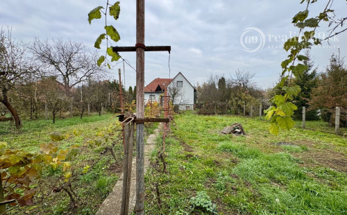 MAĎARSKO - SZENDRO - PEKNÝ 3 IZBOVÝ RODINNÝ DOM, GARÁŽ