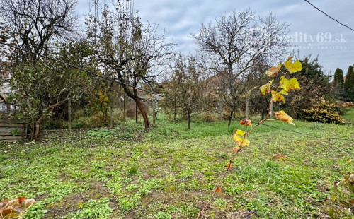 MAĎARSKO - SZENDRO - PEKNÝ 3 IZBOVÝ RODINNÝ DOM, GARÁŽ