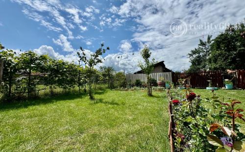 MAĎARSKO - SZENDRO -  ZNÍŽENÁ CENA 2 IZBOVÝ RODINNÝ DOM NA TICHEJ ULICI S DOBRÝMI SUSEDMI