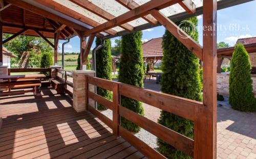 MAĎARSKO - MESZES TOP PENZIÓN BLÍZKO JAZERA, VÝBORNÁ INVESTÍCIA.