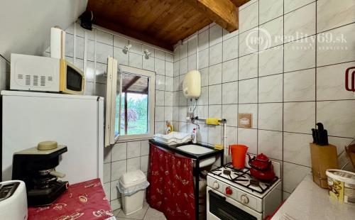 MAĎARSKO - PRI MISKOLCI - 3 IZBOVÁ POSCHODOVÁ CHATA 60 M2, TOP LOKALITA