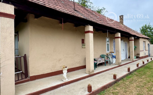 MAĎARSKO - FORRÓ / ENCS - ABÚJDEVECSER  - 3 IZBOVÝ DOM IHNEĎ OBÝVATEĽNÝ