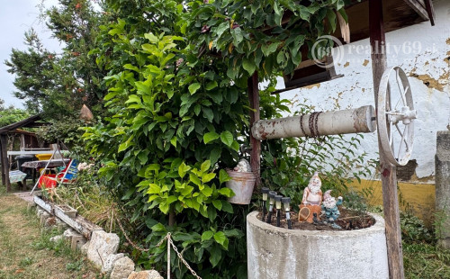 MAĎARSKO - FORRÓ / ENCS - ABÚJDEVECSER  - 3 IZBOVÝ DOM IHNEĎ OBÝVATEĽNÝ