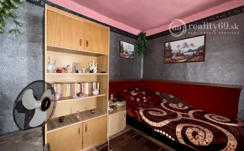 MAĎARSKO - FORRÓ / ENCS - ABÚJDEVECSER  - 3 IZBOVÝ DOM IHNEĎ OBÝVATEĽNÝ