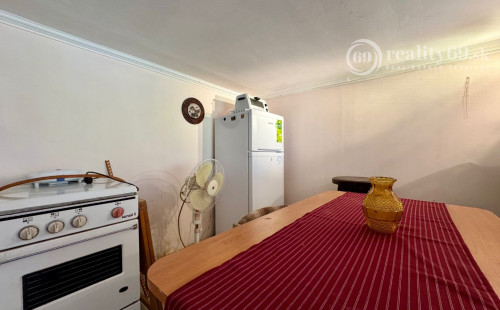 NOVÁ CENA - MAĎARSKO - JAZERO RAKACA - POSCHODOVÁ 3 IZBOVÁ CHATA PRI JAZERE S TERASOU