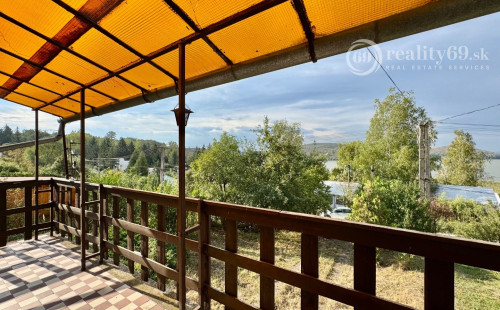 NOVÁ CENA - MAĎARSKO - JAZERO RAKACA - POSCHODOVÁ 3 IZBOVÁ CHATA PRI JAZERE S TERASOU