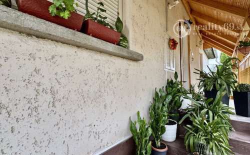 MAĎARSKO - MÁRTONYI - PEKNÝ 4 IZBOVÝ RD V KRÁSNEJ LOKALITE BLÍZKO JAZERA RAKACA.