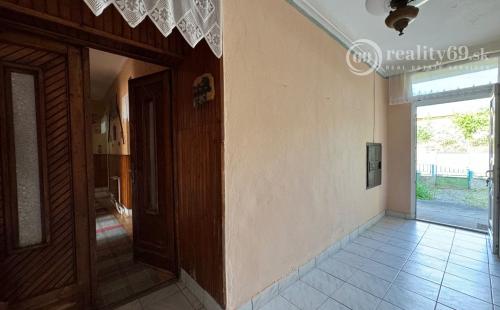 MAĎARSKO - FORRÓ / ENCS - ABÚJDEVECSER  - 5 IZBOVÝ DVOJDOM IHNEĎ OBÝVATEĽNÝ