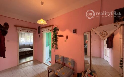 MAĎARSKO - FORRÓ / ENCS - ABÚJDEVECSER  - 5 IZBOVÝ DVOJDOM IHNEĎ OBÝVATEĽNÝ