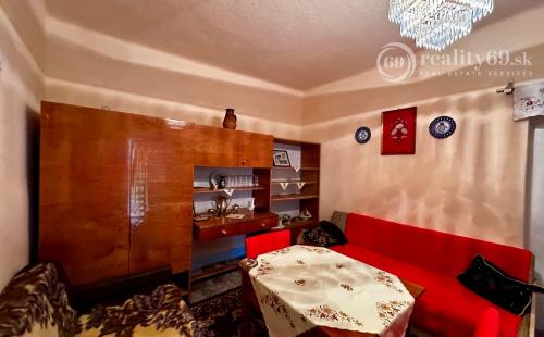 MAĎARSKO - TORNASZENTANDRÁS - PEKNÝ 3 IZBOVÝ DOM, LETNÁ KUCHYŇA.