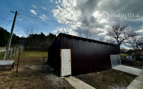 MAĎARSKO - SZENDRO  PEKNÝ DVOJGENERAČNÝ RODINNÝ DOM PO KOMPLETNEJ REKONŠTRUKCII LEN 60 KM Z KOŠÍC