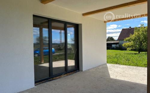 MAĎARSKO - GONC NOVOSTAVBA 4 IZBOVÉHO RD 100 M2, POZEMOK 852 M2