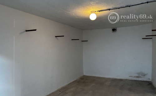 ŠACA - GARÁŽ ŽELEZIARENSKÁ - VÝHODNÁ INVESTÍCIA