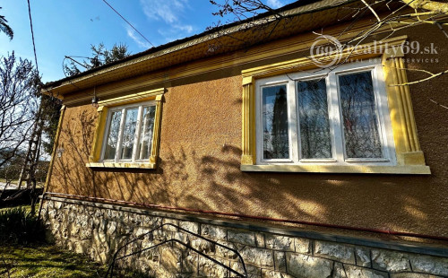 MAĎARSKO -  ZNÍŽENÁ CENA - KOMJÁTI 4 IZBOVÝ RD S GARÁŽOU