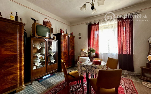 MAĎARSKO -  ZNÍŽENÁ CENA - KOMJÁTI 4 IZBOVÝ RD S GARÁŽOU