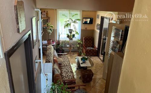 MAĎARSKO - SZENDRO 3 IZBOVÝ RD VO VEĽMI DOBROM STAVE LEN 70KM OD KOŠÍC.