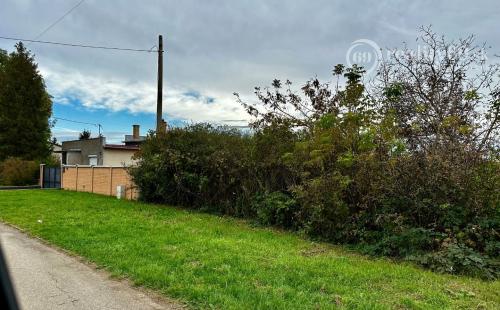 DRIENOVEC - STAVEBNÝ POZEMOK 1.000 M2 NA KĽUDNOM MIESTE V LOKALITE NOVÝCH RD.