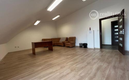 KOŠICE - NA PRENÁJOM KANCELÁRSKE PRIESTORY NA FLORIÁNSKEJ ULICI V BUDOVE EURODOM