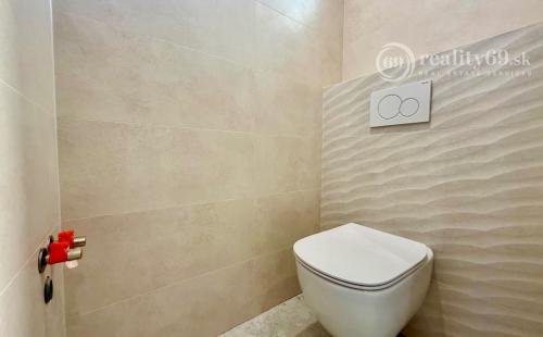 HANISKA - PEKNÝ RODINNÝ DOM NA KĽÚČ NOVOSTAVBA 4 IZBOVÉHO BUNGALOVU V NOVEJ LOKALITE.