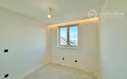 HANISKA - PEKNÝ RODINNÝ DOM NA KĽÚČ NOVOSTAVBA 4 IZBOVÉHO BUNGALOVU V NOVEJ LOKALITE.