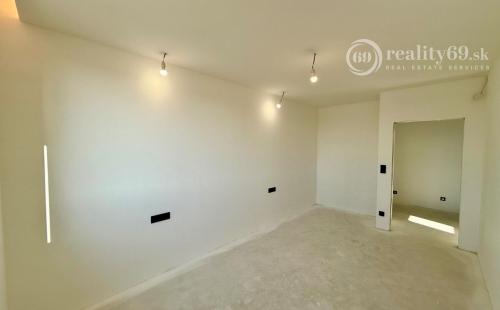 HANISKA - PEKNÝ RODINNÝ DOM NA KĽÚČ NOVOSTAVBA 4 IZBOVÉHO BUNGALOVU V NOVEJ LOKALITE.