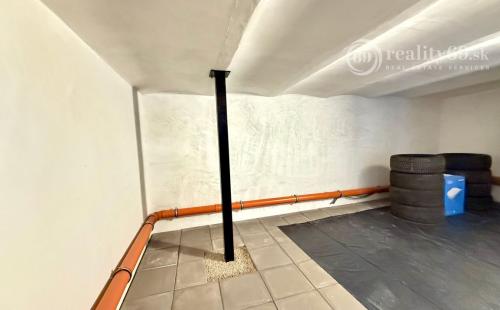 JANOVÍK NOVOSTAVBA 3 IZBOVÝ RD, TERASA, PIVNICA