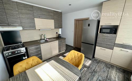 FURČA - KPT. JAROŠA PEKNÝ 2 IZBOVÝ BYT 58 M2, LODŽIA, PO REKONŠTRUKCII ZARIADENÝ.