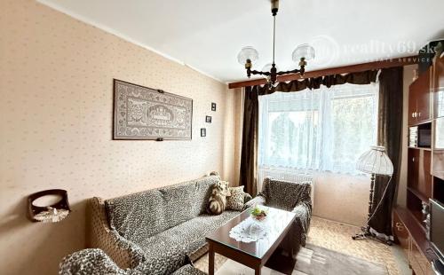 LEVOČA - 2 IZBOVÝ BYT, 54 M2, VÝBORNÝ PÔVODNÝ STAV.