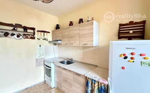 LEVOČA - 2 IZBOVÝ BYT, 54 M2, VÝBORNÝ PÔVODNÝ STAV.