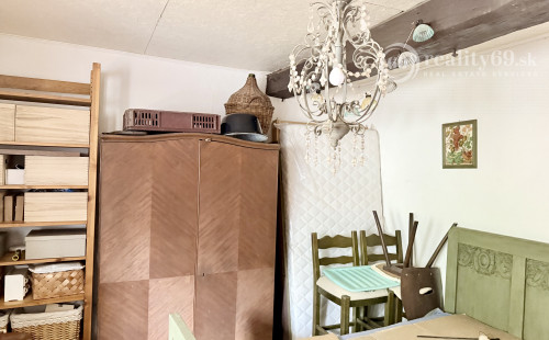 MAĎARSKO - HEJCE PEKNÝ 3 IZBOVÝ RODINNÝ DOM NA VEĽKOM POZEMKU