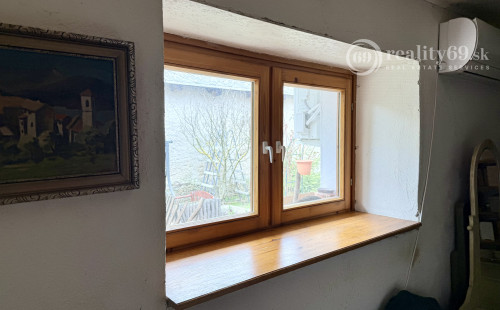 MAĎARSKO - HEJCE PEKNÝ 3 IZBOVÝ RODINNÝ DOM NA VEĽKOM POZEMKU