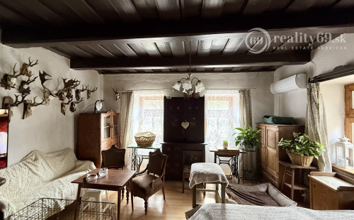 MAĎARSKO - HEJCE PEKNÝ 3 IZBOVÝ RODINNÝ DOM NA VEĽKOM POZEMKU