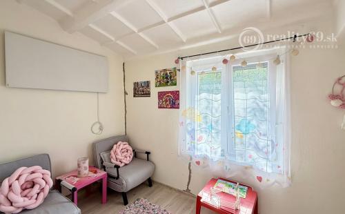 MAĎARSKO - JAZERO RAKACA - 4 IZBOVÁ CHATA, TERASA, VÍRIVKA.