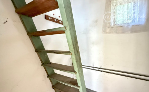 MAĎARSKO - SZALONNA 4 IZBOVÝ RODINNÝ DOM NA KĽUDNOM MIESTE